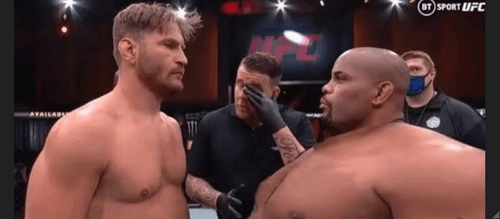 Сравнение физической формы двух бойцов UFC